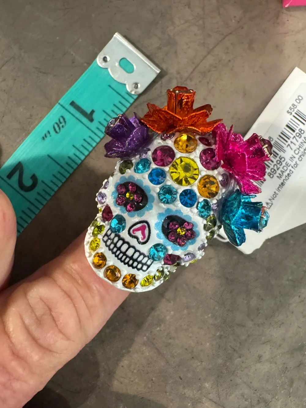 FUN Multicolor Skull Decorative Ring w/stretchy band so OSFM! Spooky season 💀